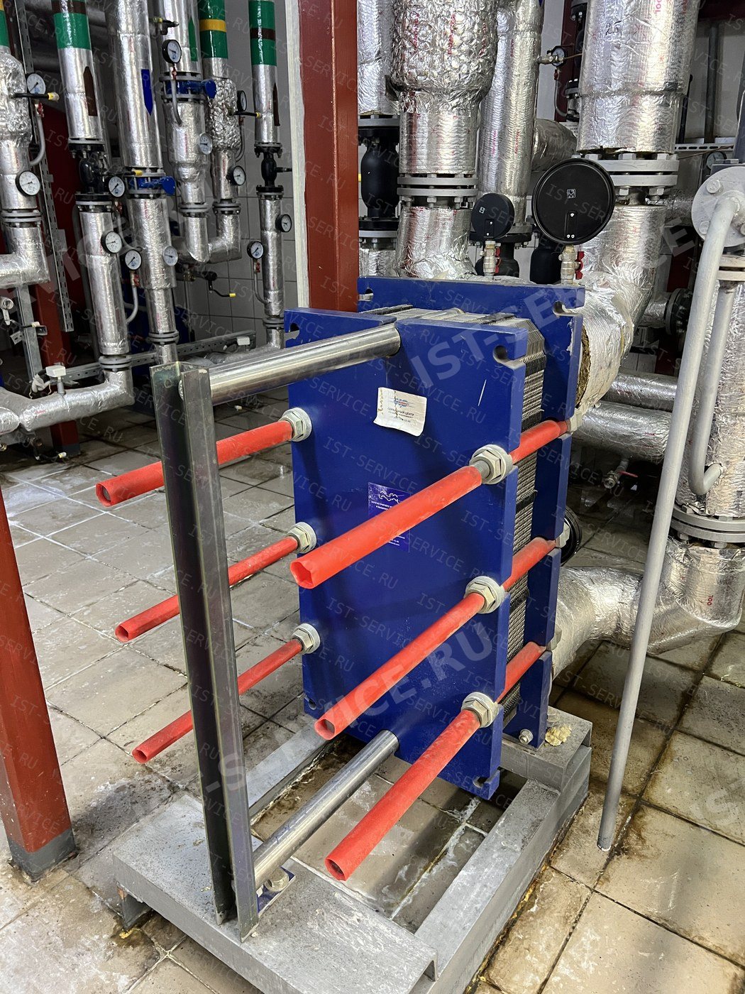 Теплообменник Alfa Laval AQ4-FD на объекте перед промывкой
